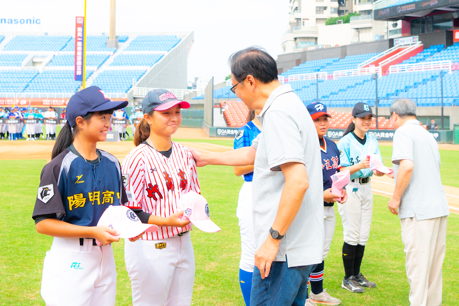 中信盃黑豹旗棒球大賽登場 張善政鼓勵未來棒球之星 - 早安台灣新聞 | Morning Taiwan News