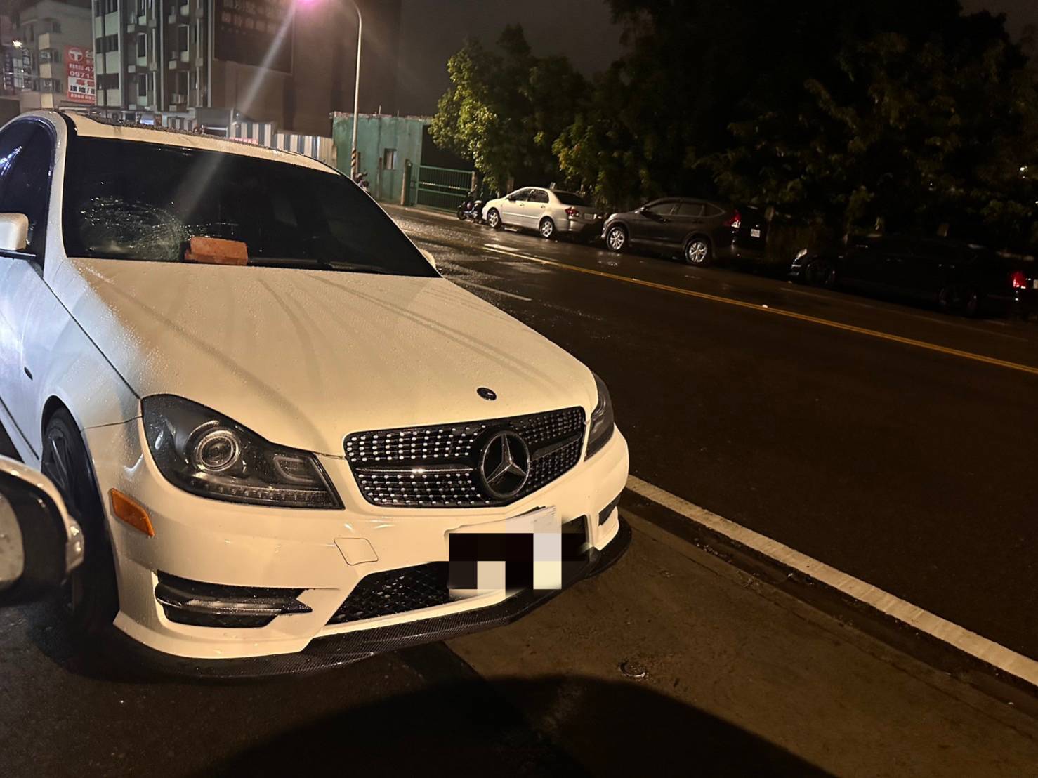 男持石頭砸2車 被逮辯稱「不記得了」 - 早安台灣新聞 | Morning Taiwan News