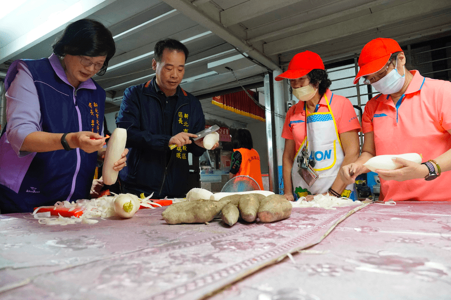 NG醜蔬果變魔術 李美珍支持惜食共餐 新北市共同減少糧食浪費 - 早安台灣新聞 | Morning Taiwan News
