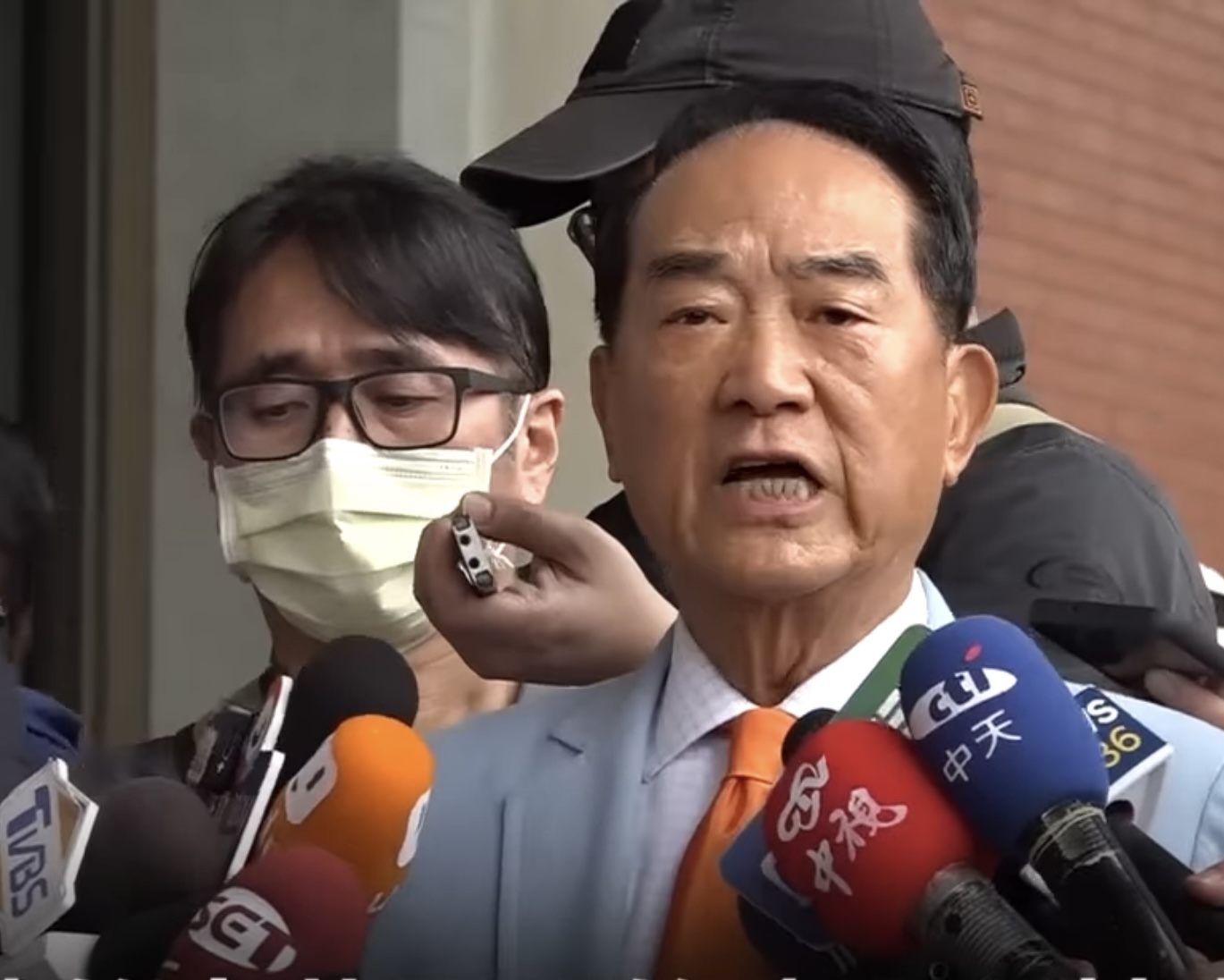 宋楚瑜嗆某先生讓國民黨被下架-馬辦：他2000年讓台獨上台