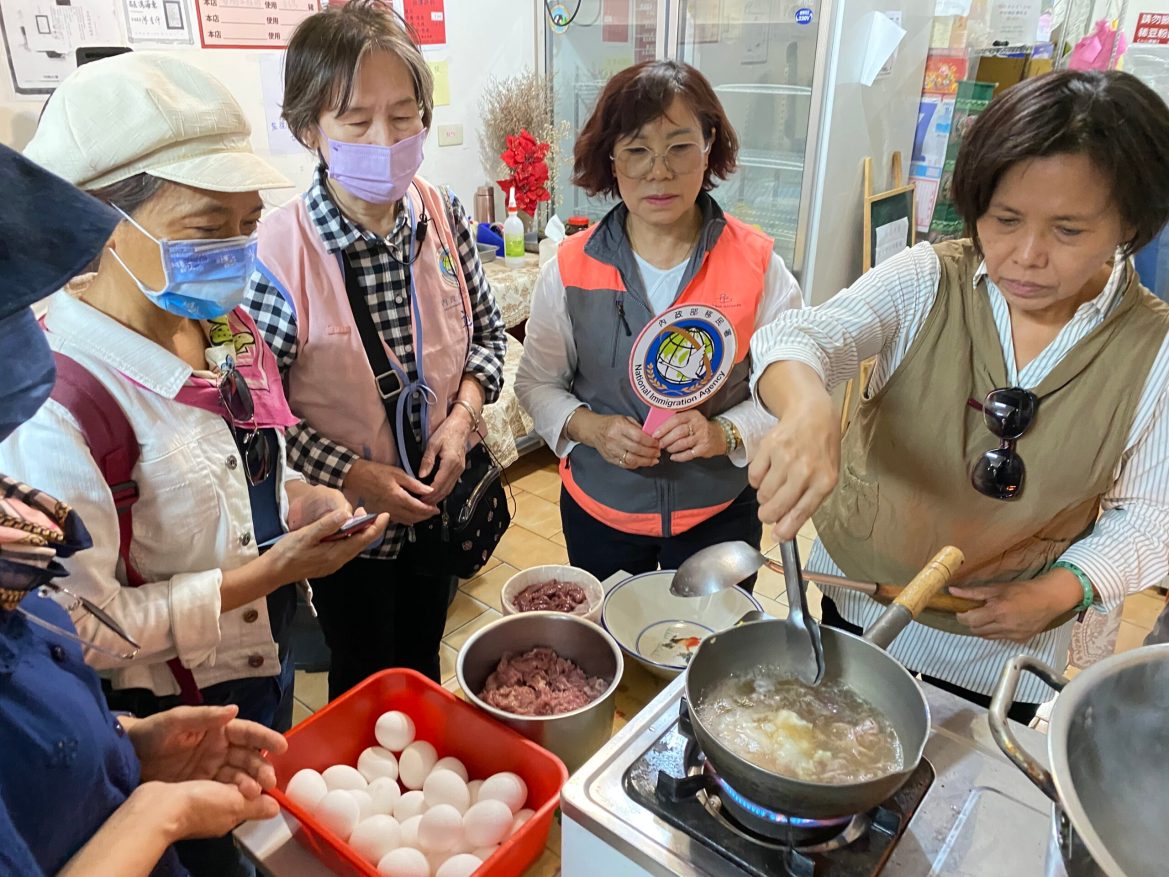 移民署桃園站舉辦龍岡文化體驗活動 採買異國食材大啖米干 - 早安台灣新聞 | Morning Taiwan News