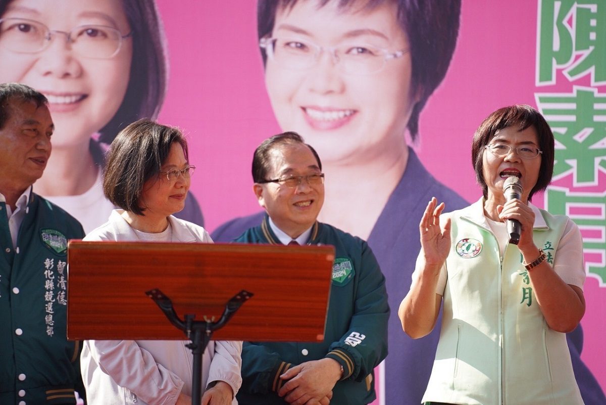 總統蔡英文田尾沛霖宮參香　懇定最骨力陳素月要民眾支持繼續留在國會 - 早安台灣新聞 | Morning Taiwan News