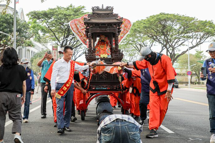 48年來首創　配天宮開基媽搭五分車遶境故宮南院 - 早安台灣新聞 | Morning Taiwan News