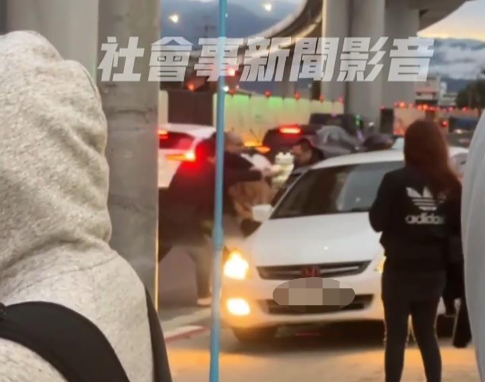 【有片】男當街遭擄大喊「救命」畫面曝 警方破案了 - 早安台灣新聞 | Morning Taiwan News