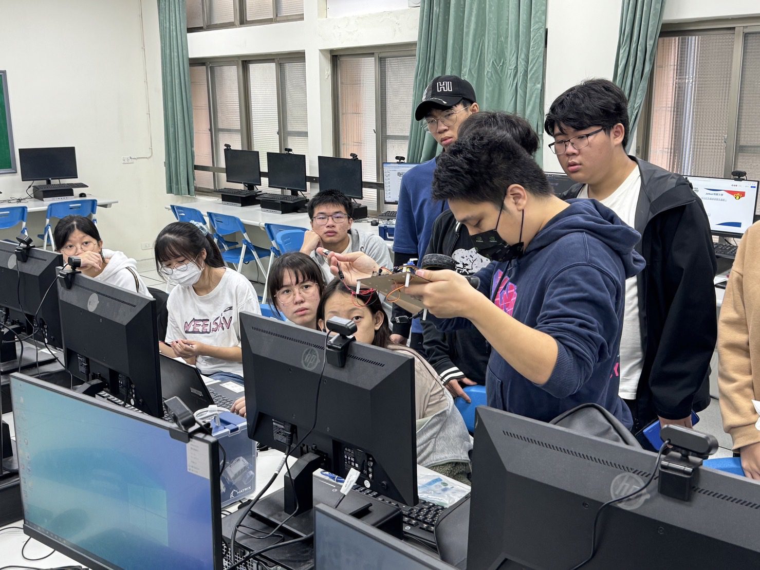 崇光高中引領實作AI視覺辨識新浪潮　校長蔡瑩冠：科技教育再提升 - 早安台灣新聞 | Morning Taiwan News