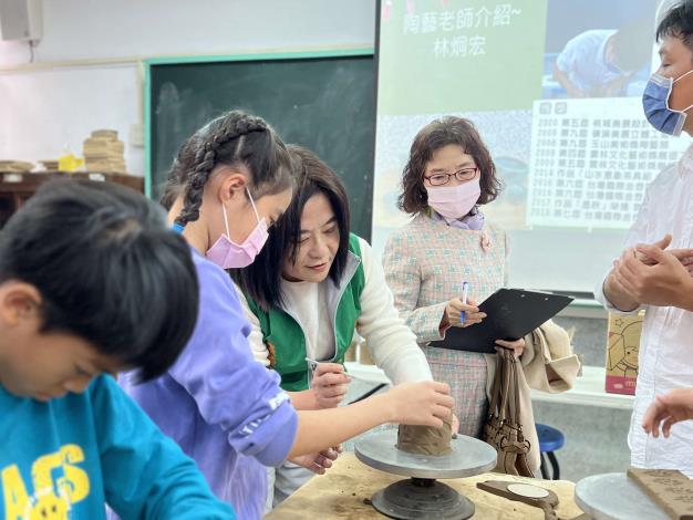 張榮發基金會捐助400萬元深耕雲林偏鄉教育 助孩童快樂學習 - 早安台灣新聞 | Morning Taiwan News