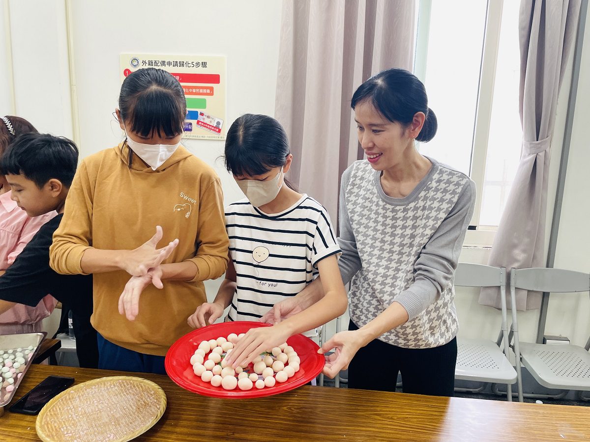 移民署與新住民歡度印尼母親節　搓湯圓暖心過冬至表達感恩及孝心 - 早安台灣新聞 | Morning Taiwan News
