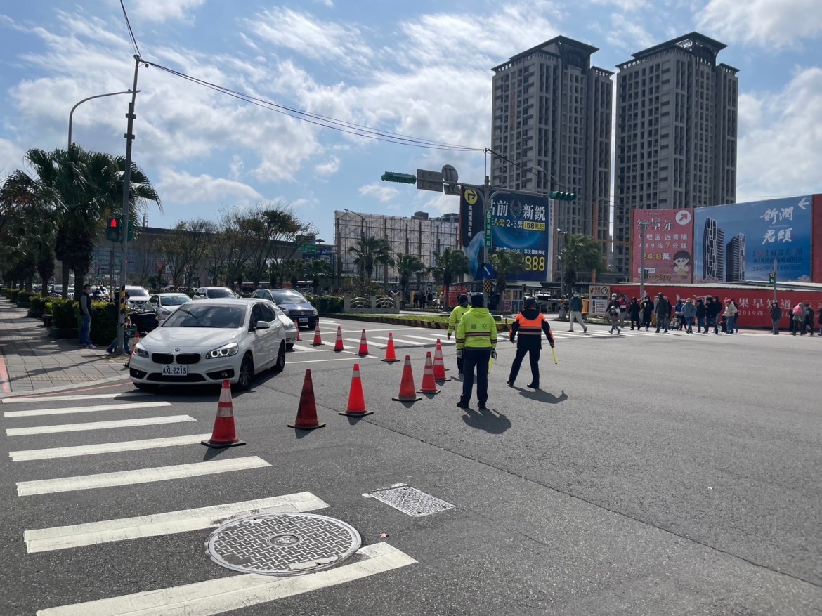 華泰名品城搶年末購物商機 桃警加強疏導車流 - 早安台灣新聞 | Morning Taiwan News