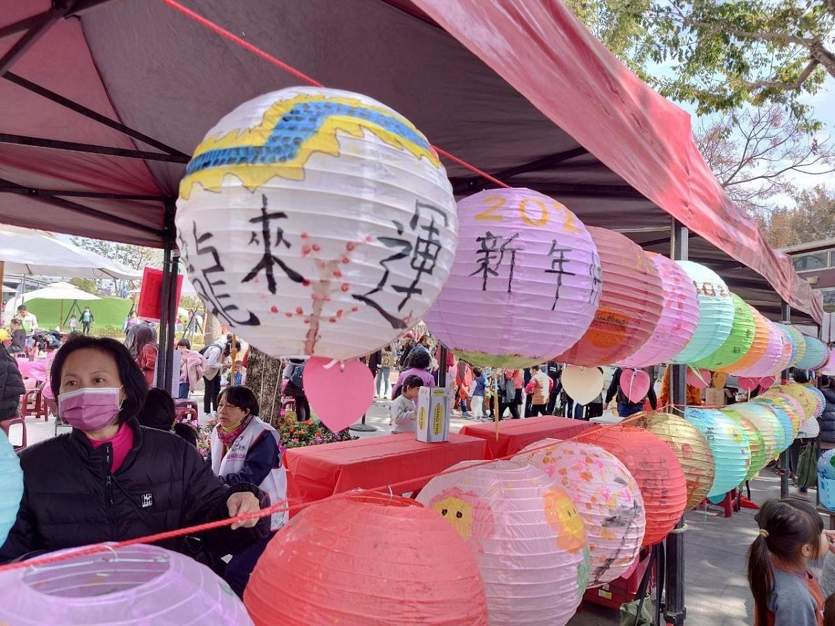 影音／田尾鄉「龍來田尾千人彩繪燈籠暨大師揮毫」　為怡心園帶來滿滿歡樂活力和創意色彩 - 早安台灣新聞 | Morning Taiwan News