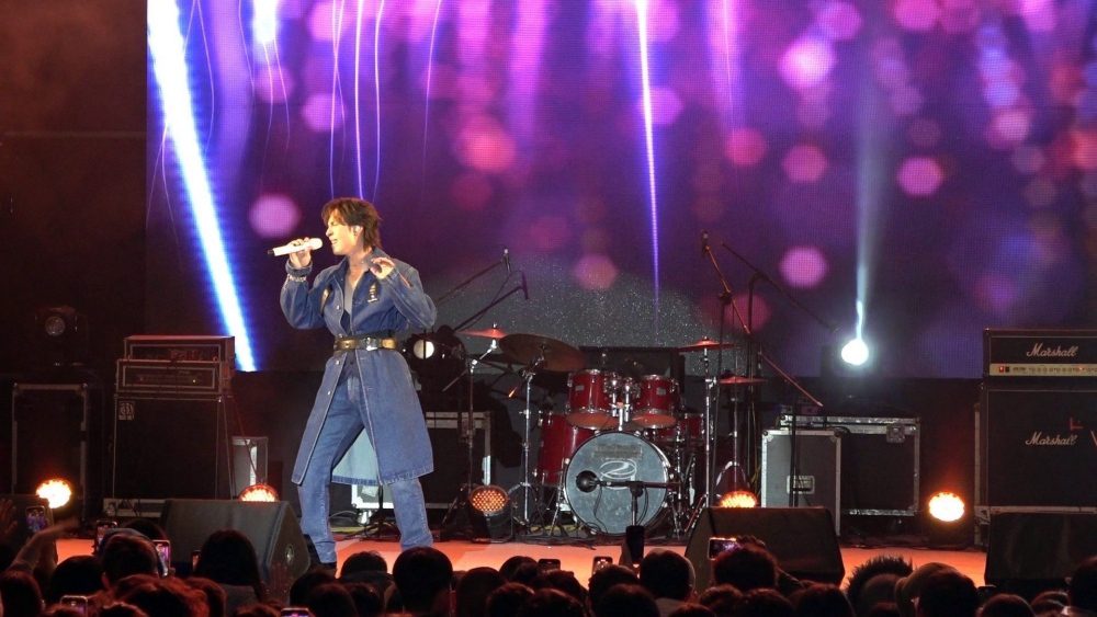 老王樂隊2024宜蘭跨年演出   熱情民眾high唱「我還年輕 我還年輕」 - 早安台灣新聞 | Morning Taiwan News