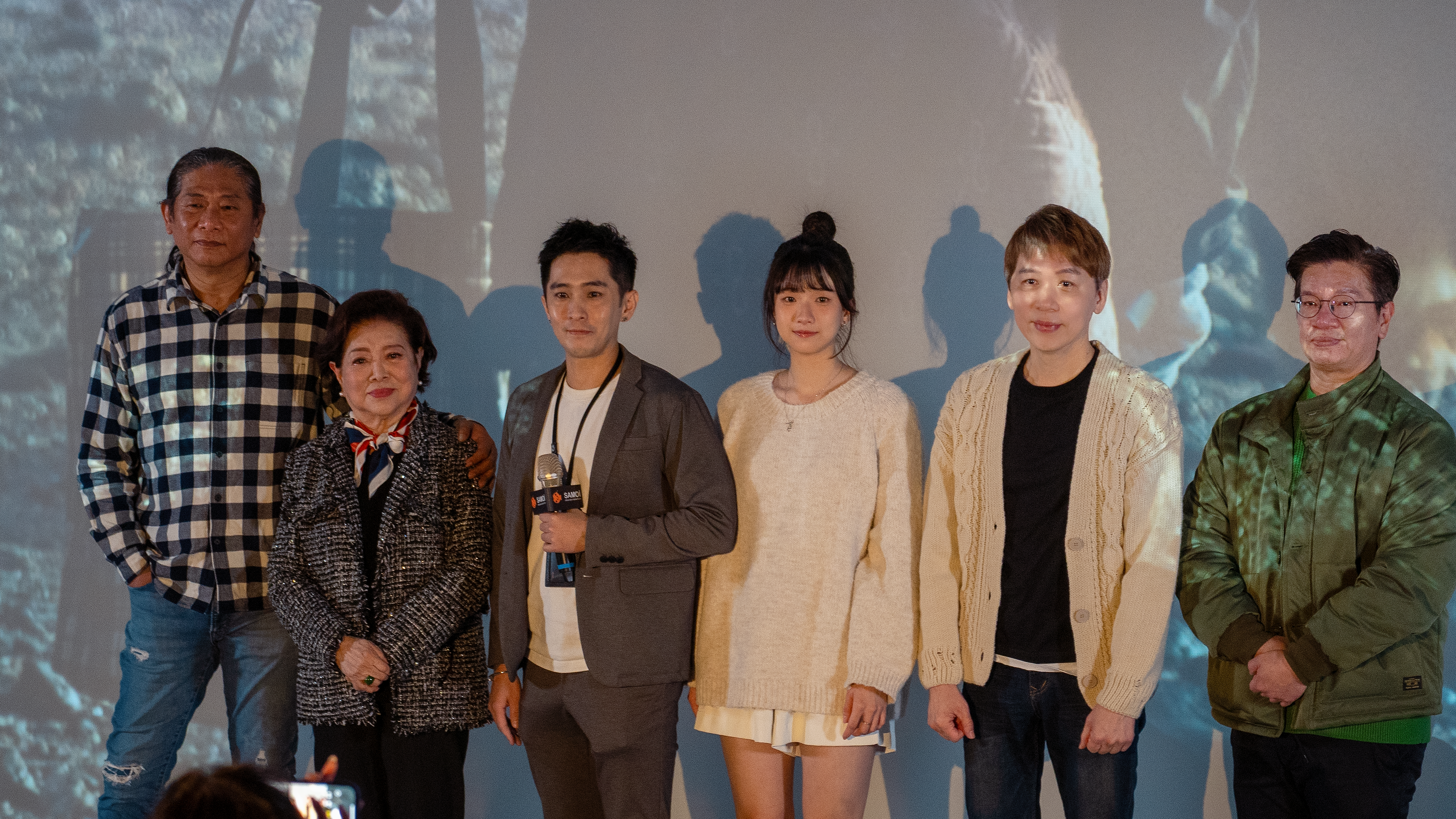 微&nbsp;電&nbsp;影&nbsp;《&nbsp;你&nbsp;回&nbsp;來&nbsp;了&nbsp;》&nbsp;主&nbsp;演&nbsp;國&nbsp;民&nbsp;阿&nbsp;嬤&nbsp;陳&nbsp;淑&nbsp;芳&nbsp;偕&nbsp;同&nbsp;製&nbsp;作&nbsp;團&nbsp;隊&nbsp;出&nbsp;席&nbsp;首&nbsp;映&nbsp;會&nbsp;。&nbsp;