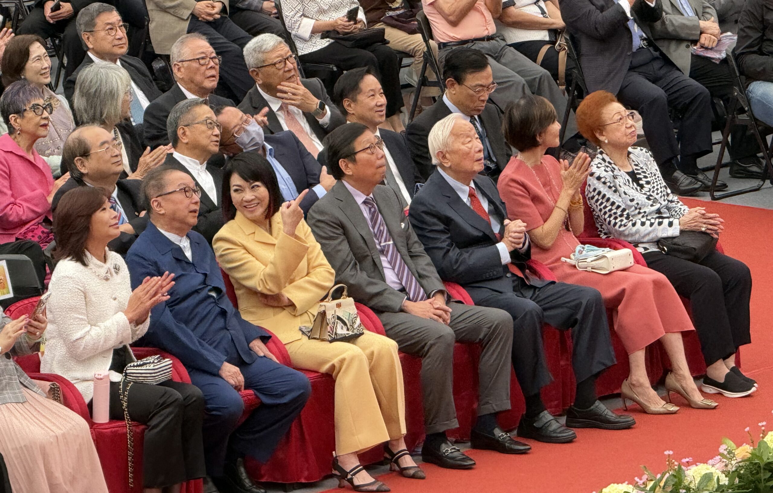 蔡明忠獲台大名譽博士！感謝張忠謀、林百里觀禮　見證畢生最榮耀時刻