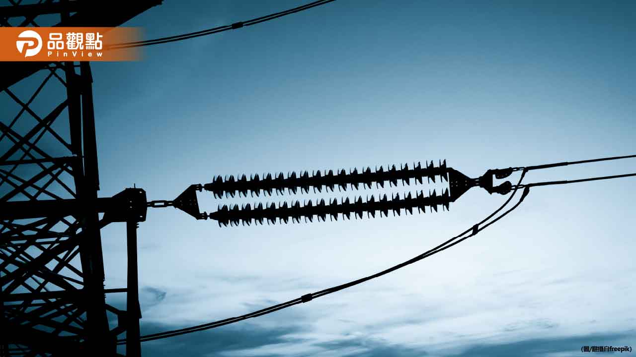 凌晨巨響停電！台中二中疏散200名住宿生　宣布今再停課1天